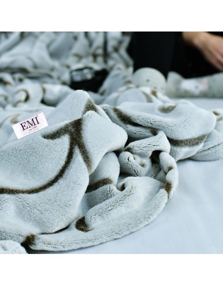 Deka_ornament_150x200_cm_EMI