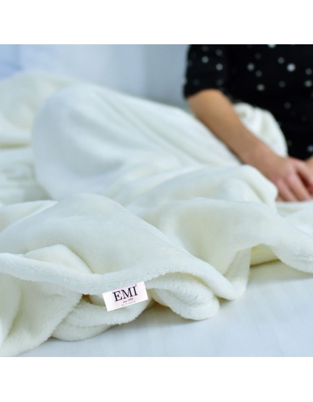 Deka_kremova_150x200_cm_EMI
