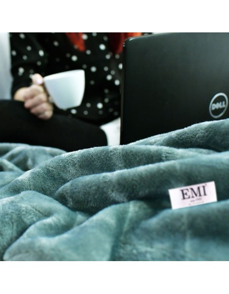 Deka_siva_luxur_150x200_cm_EMI
