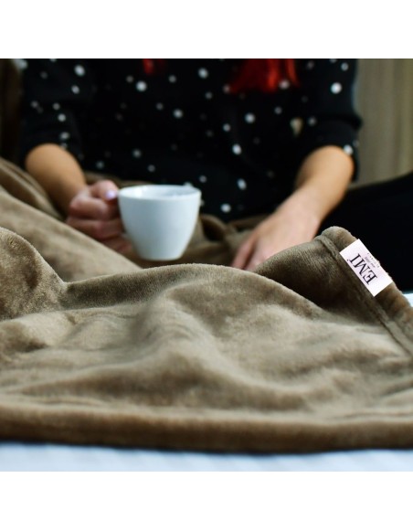 Deka_hneda_150x200_cm_EMI