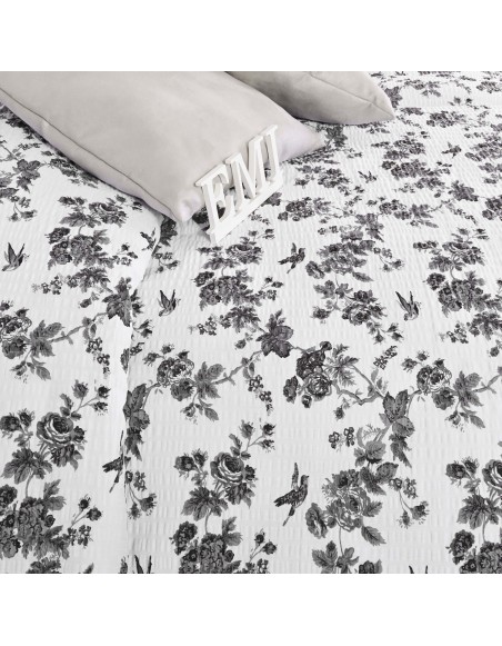 bielo_cierne_obliecky_na_postel_EMI