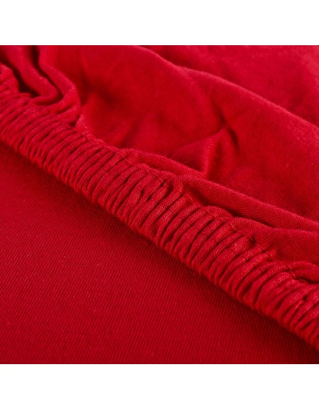 cervena_plachta_na_gumicku_EMI