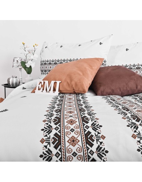 kvalitne_hnede_obliecky_na_postel_EMI