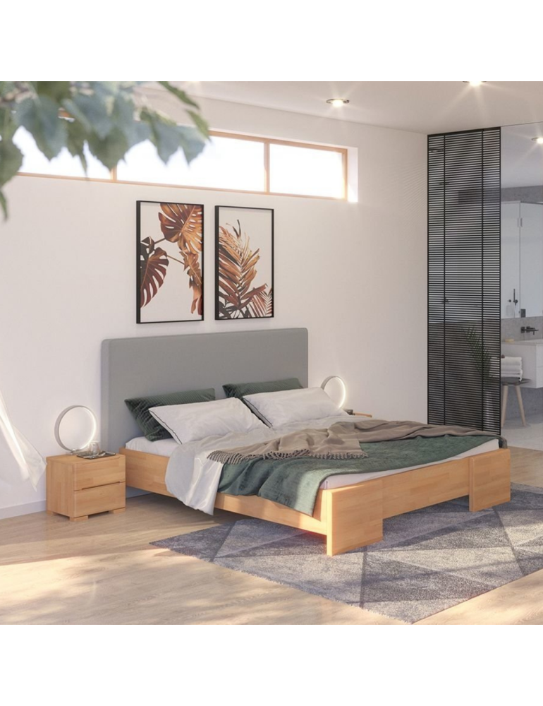 Postel_calunena_bukova_Hessel_Visby