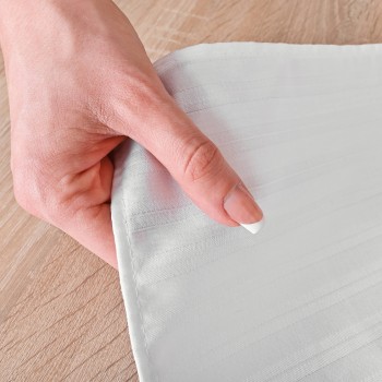 obrus_do_kuchyne_z_damašku_emi