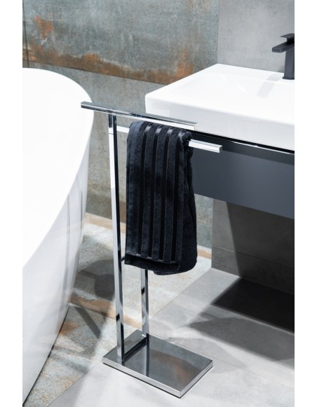 kupelnovy_vesiak_na_uteraky