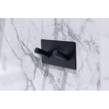 cierny_samolepiaci_vesiak_na_stenu