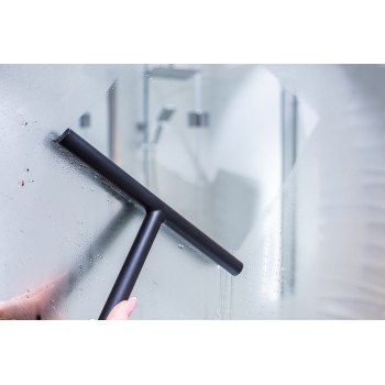 cierna_stierka_na_sklo