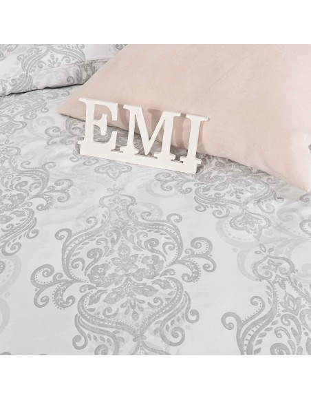 biele_satenove_obliecky