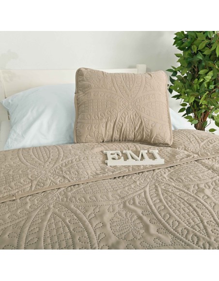 vzorovany_prehoz_emi