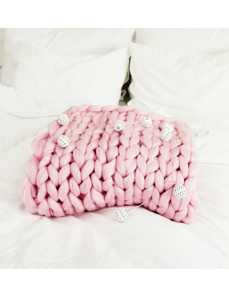 pletena_deka_ruzova_100x120_emi