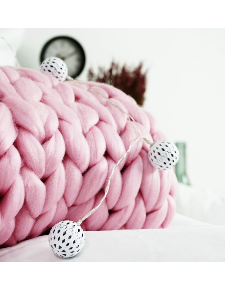 ruzova_deka_pletena_emi