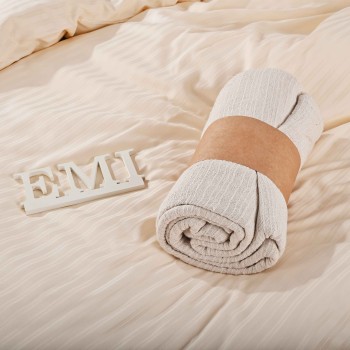 deka_kremova_ivet_emi