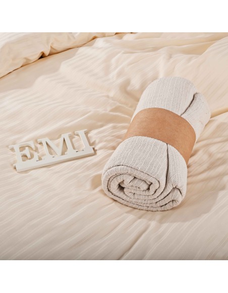 deka_kremova_ivet_emi