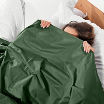 tmavozelena_plachta_na_postel