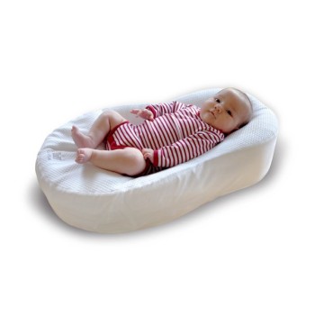 Penove_hniezdo_do_postielky_Cocoonbaby_S3_Red_Castle