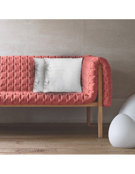 Dekoracny_vankus_biely_damaskovy_EMI