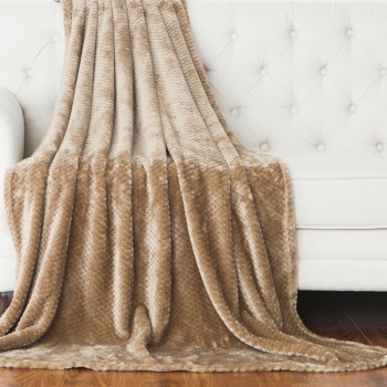 Deka_special_hneda_150x200_cm_EMI