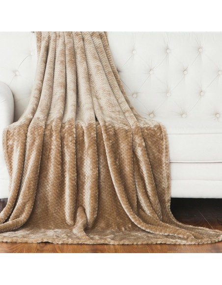 Deka_special_hneda_150x200_cm_EMI