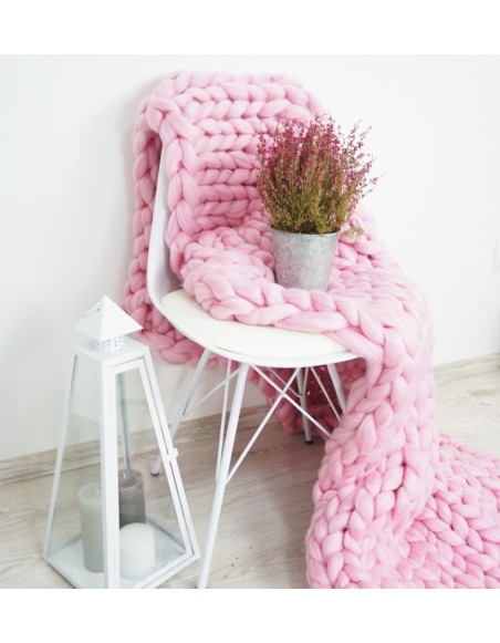 Pletena_deka_ruzova_120x150_cm_EMI