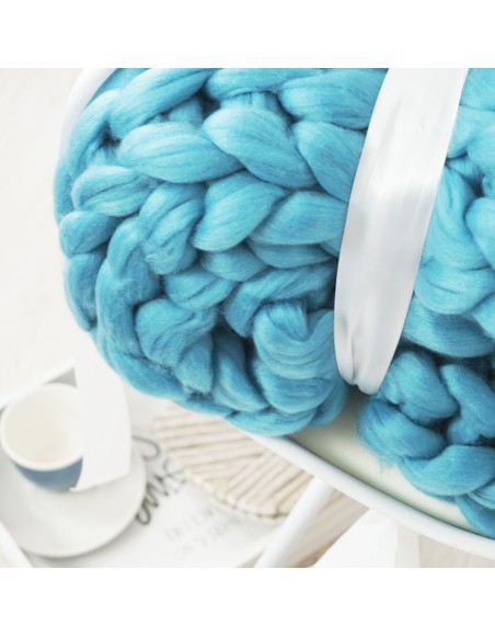 Pletena_deka_modra_120x150_cm_EMI