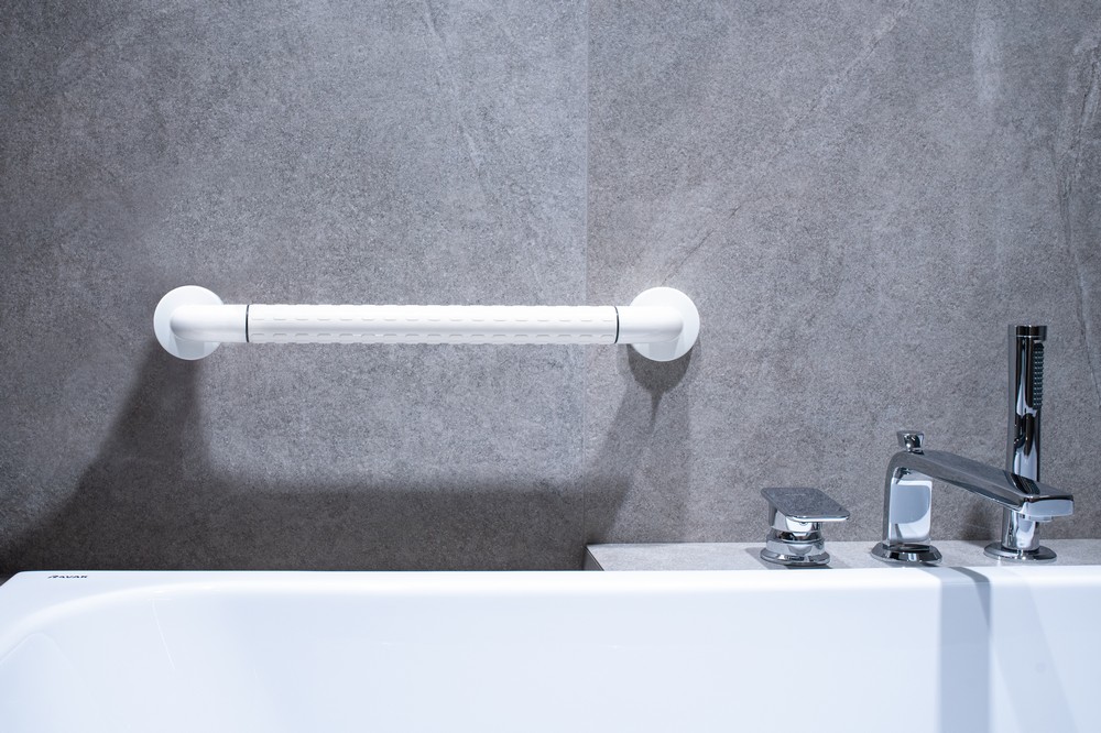 bezpecnostne_madlo_do_vane