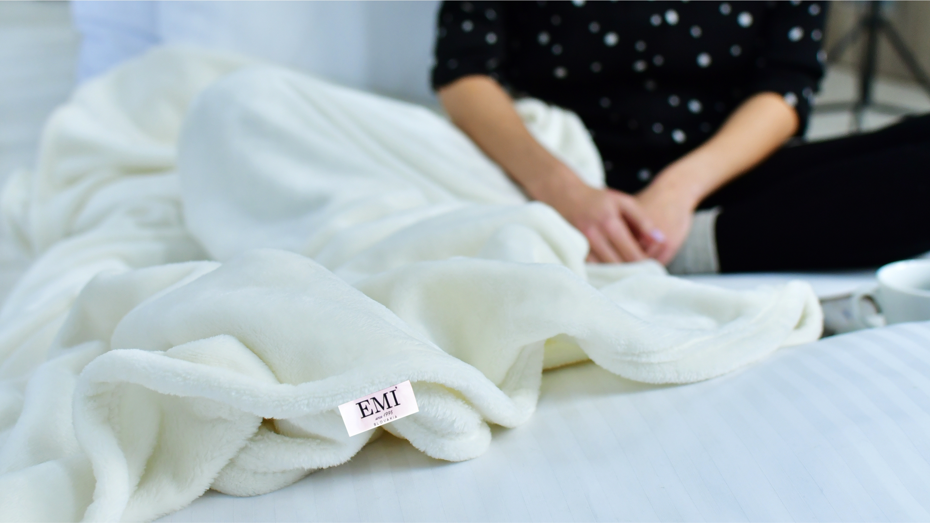 krémová deka z mikrovlákna 150 x 200