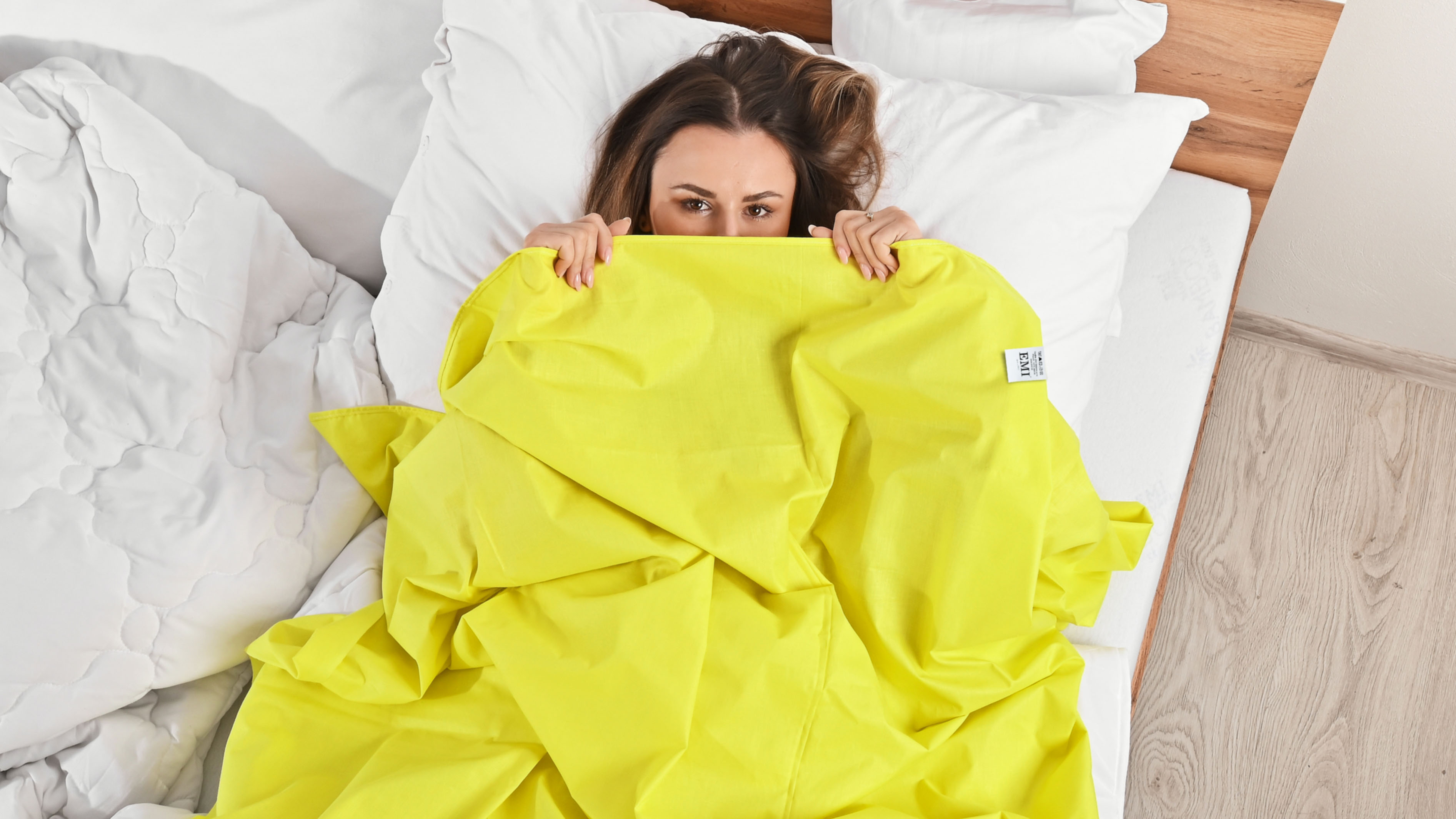 postelna_plachta_pevna_emi