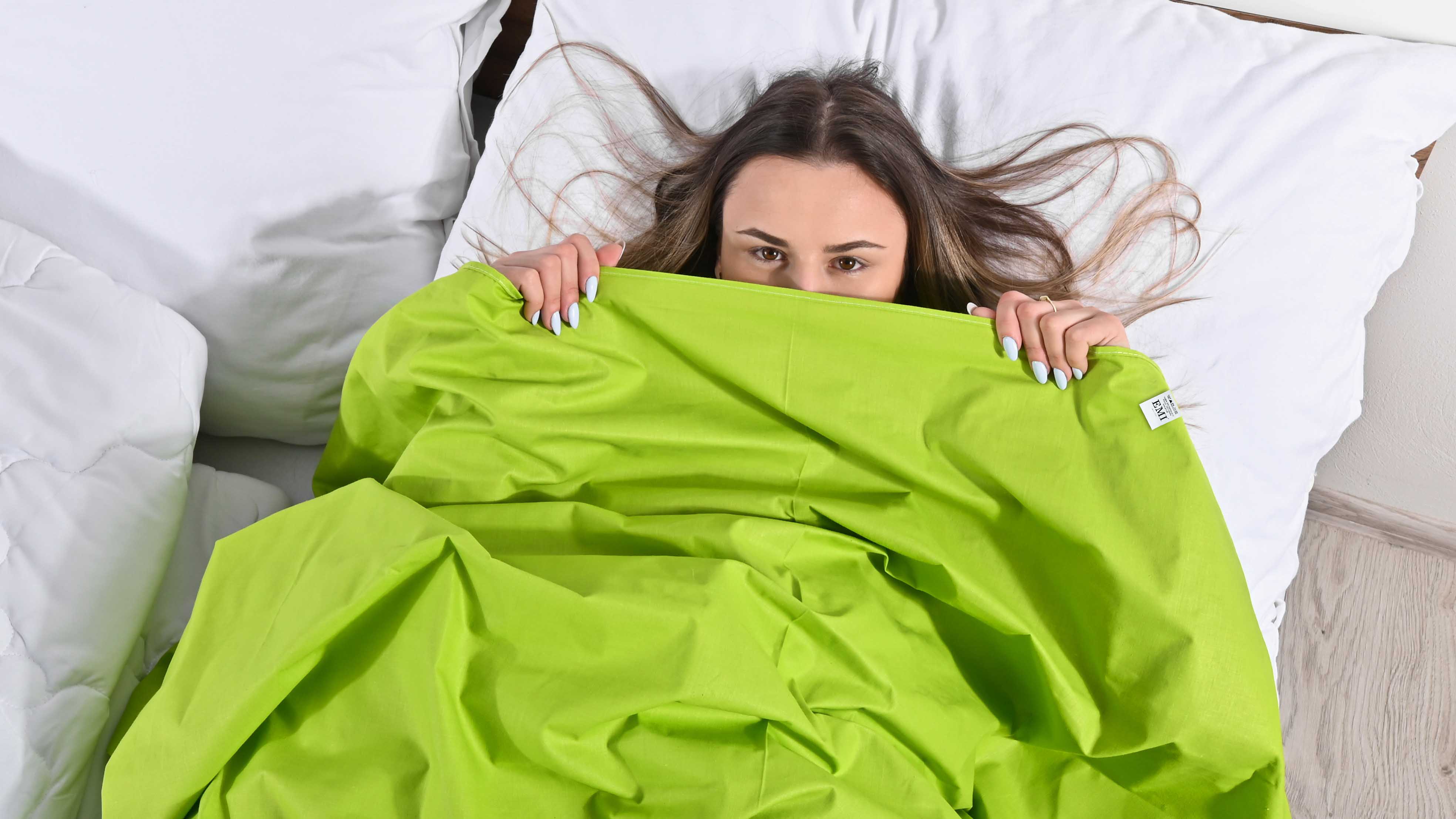 pevna_postelna_plachta_zelena_emi