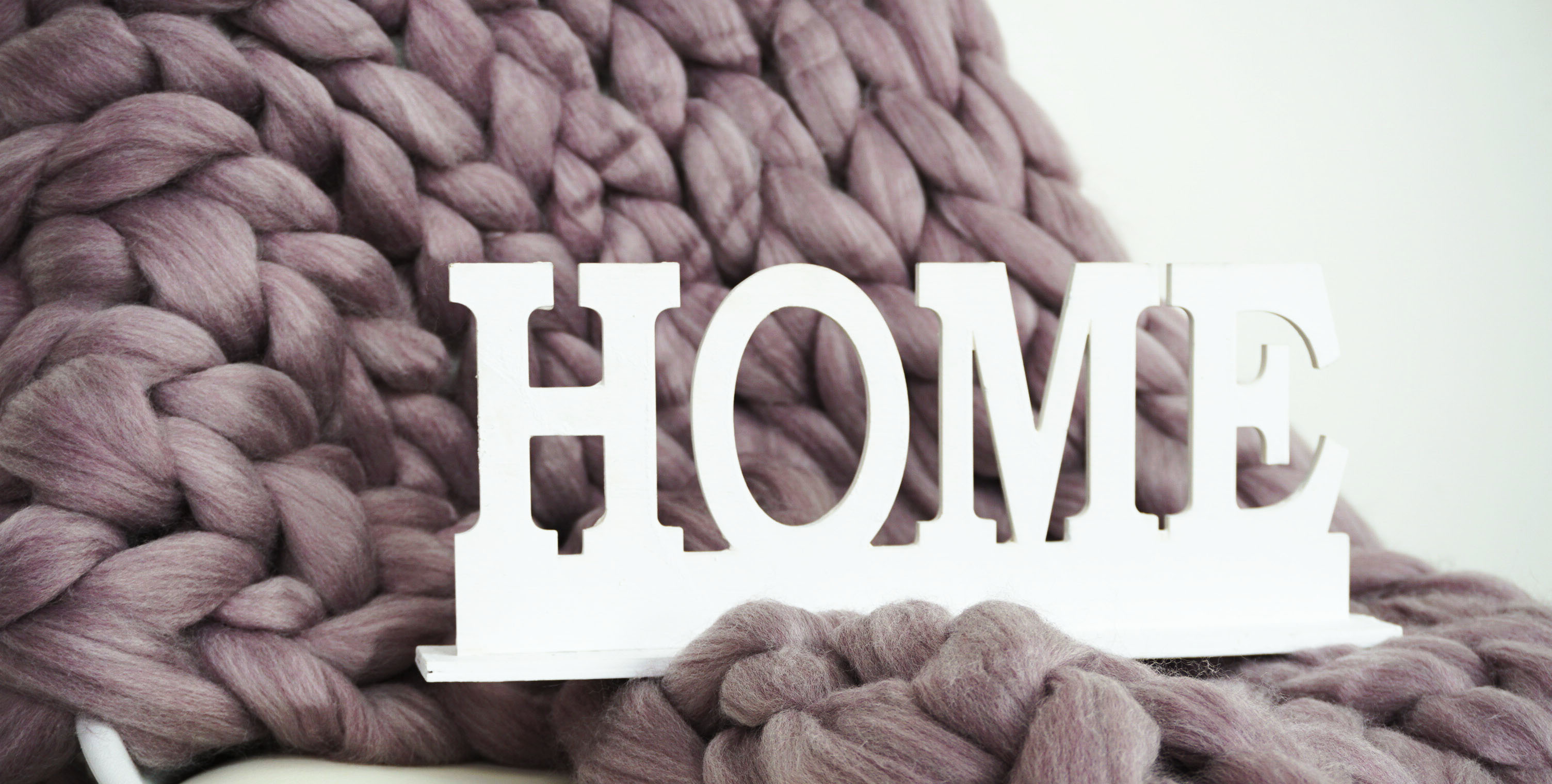 pletena_deka_stara_fialova