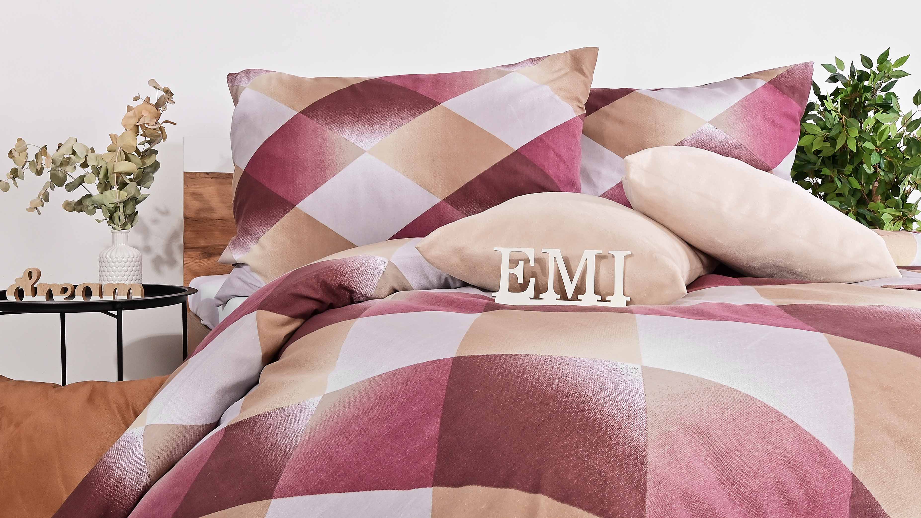 postelne_obliecky_miror_emi