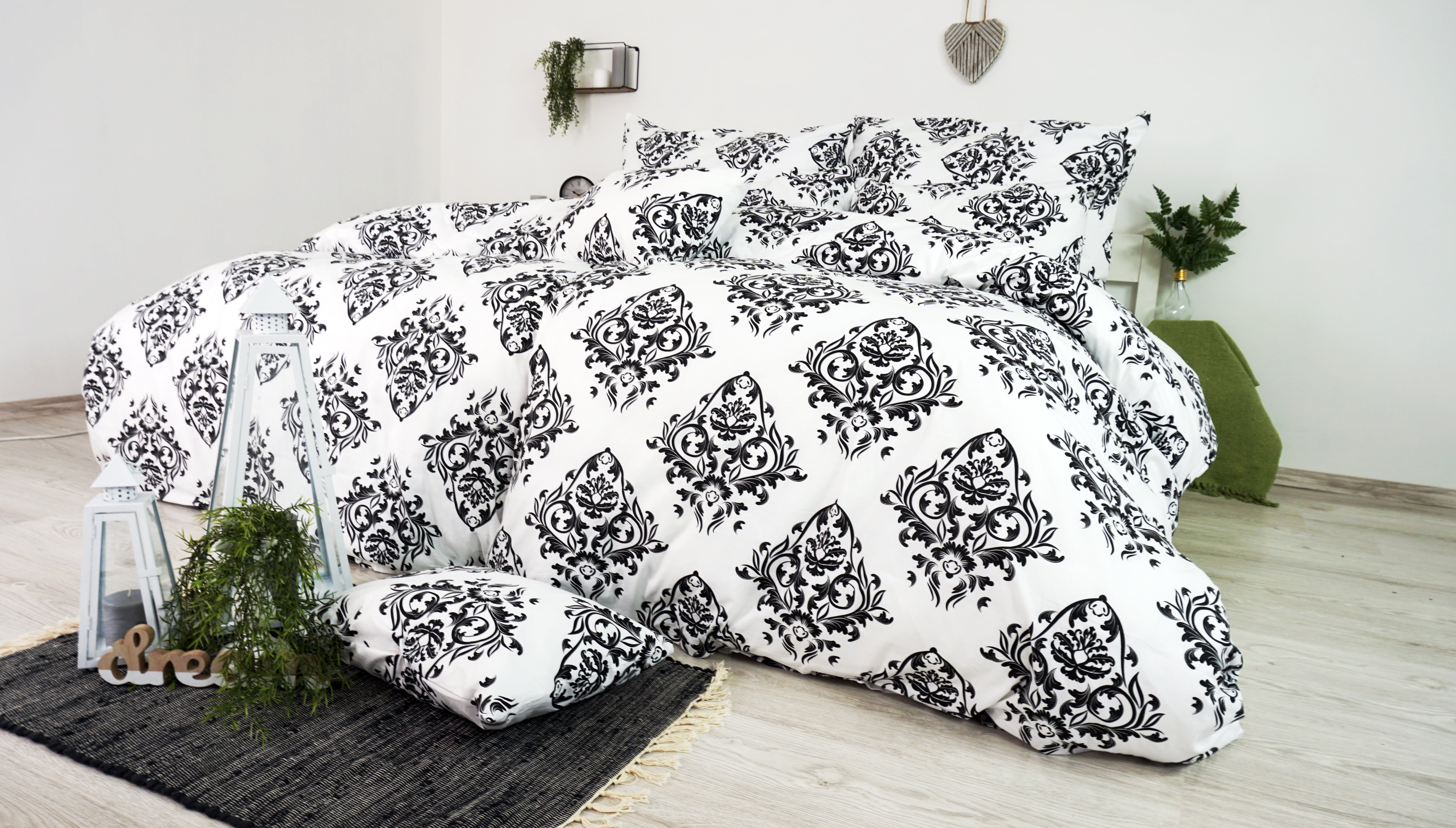 biele postelne obliecky