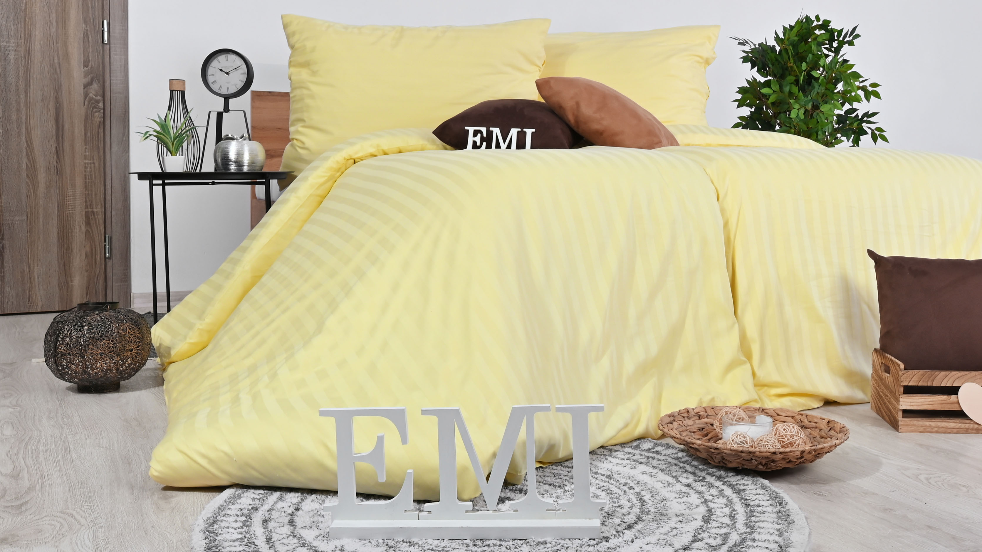 žlté damaškové obliečky