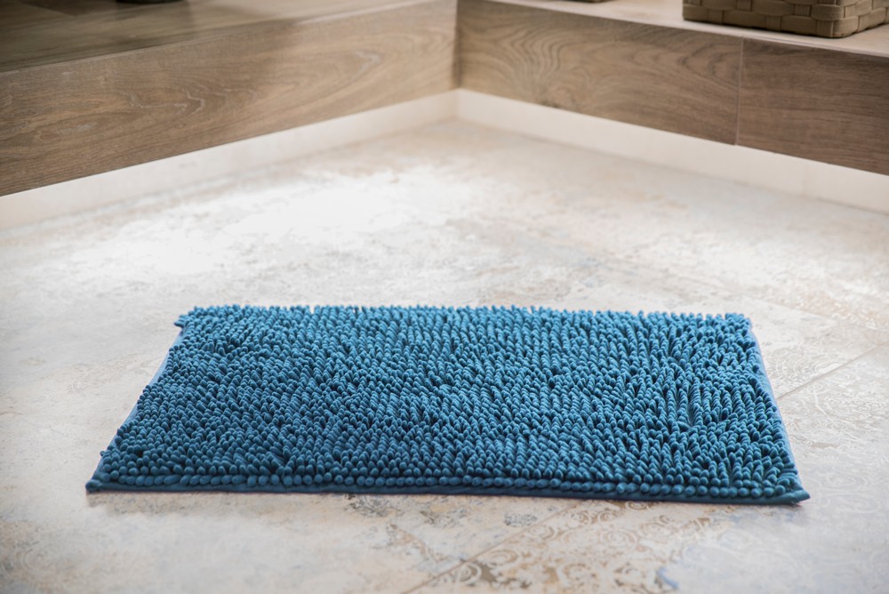 kupelnovy koberec tyrkysovy