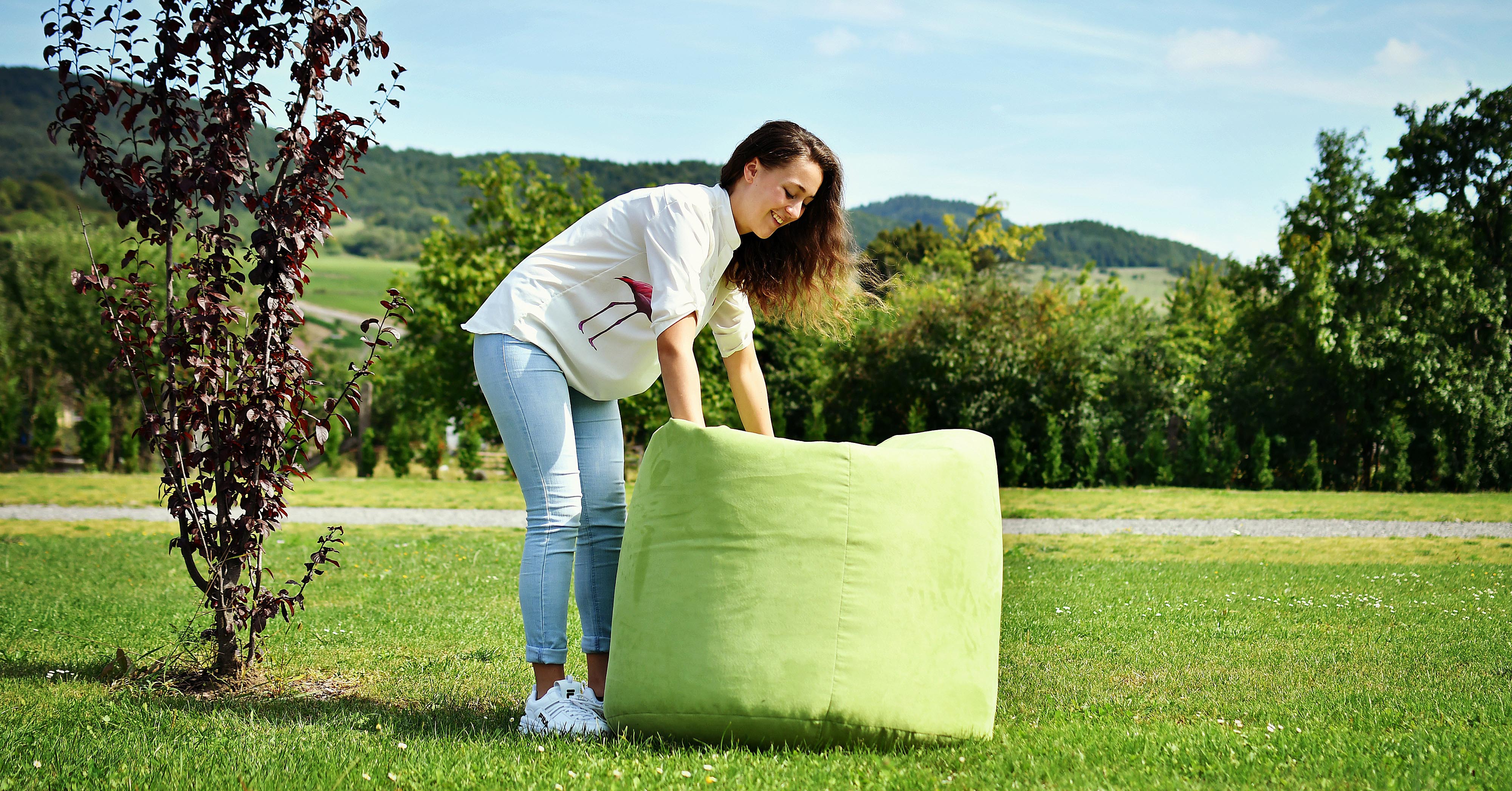 zeleny vak na sedenie zo semisu