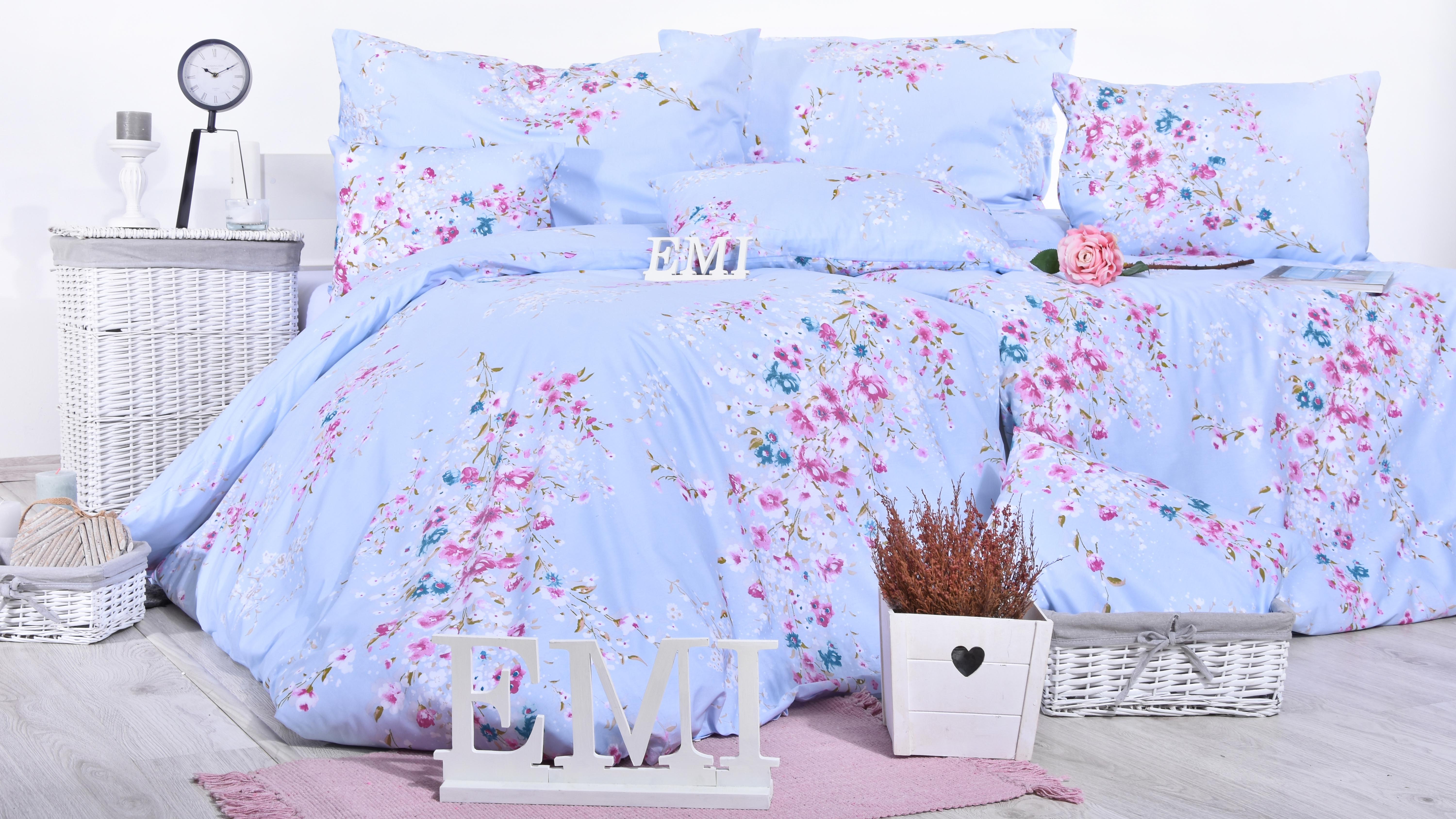 modre postelne obliecky