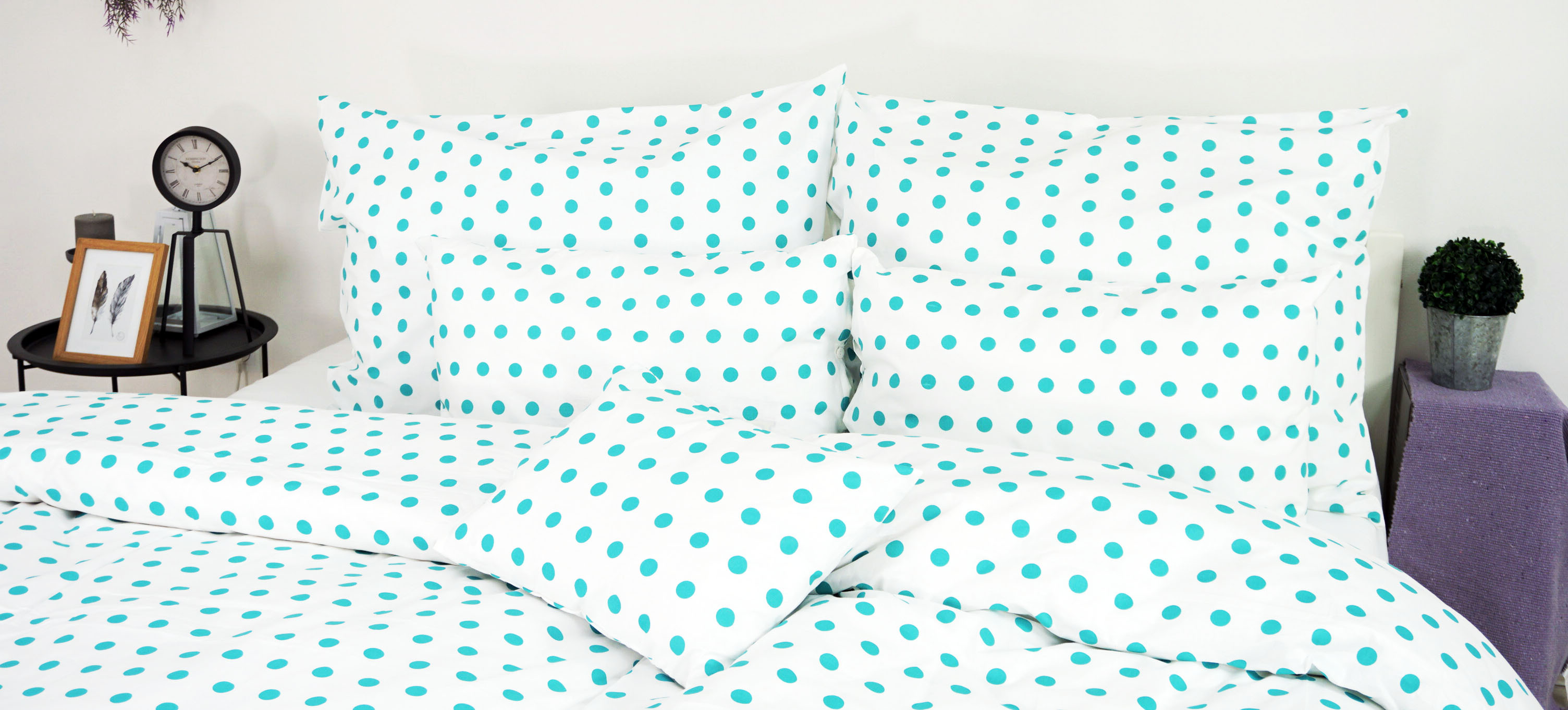 bodkovane obliecky na postel