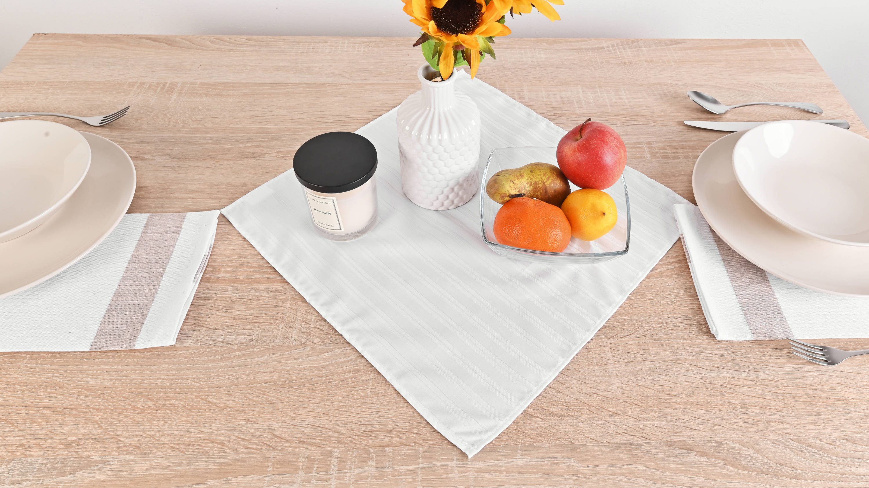 damaskovy_biely_obrus_emi