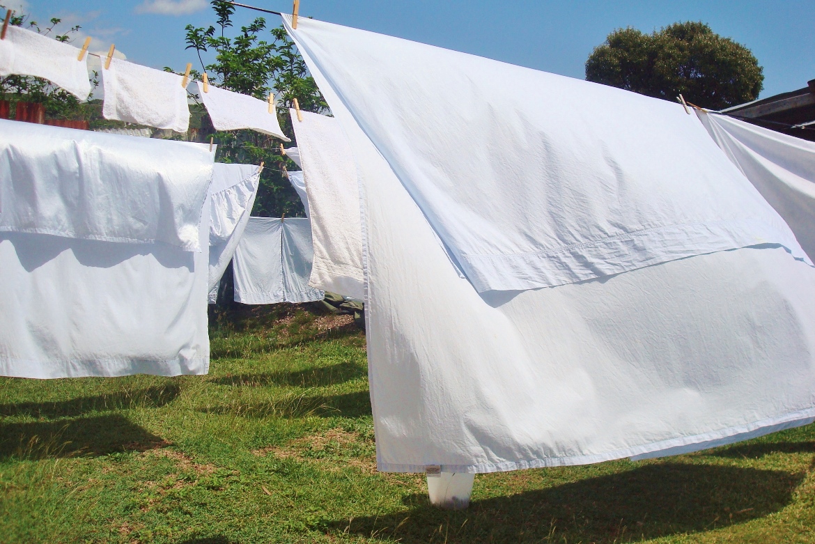 pevna_postelna_plachta_merunkova_emi