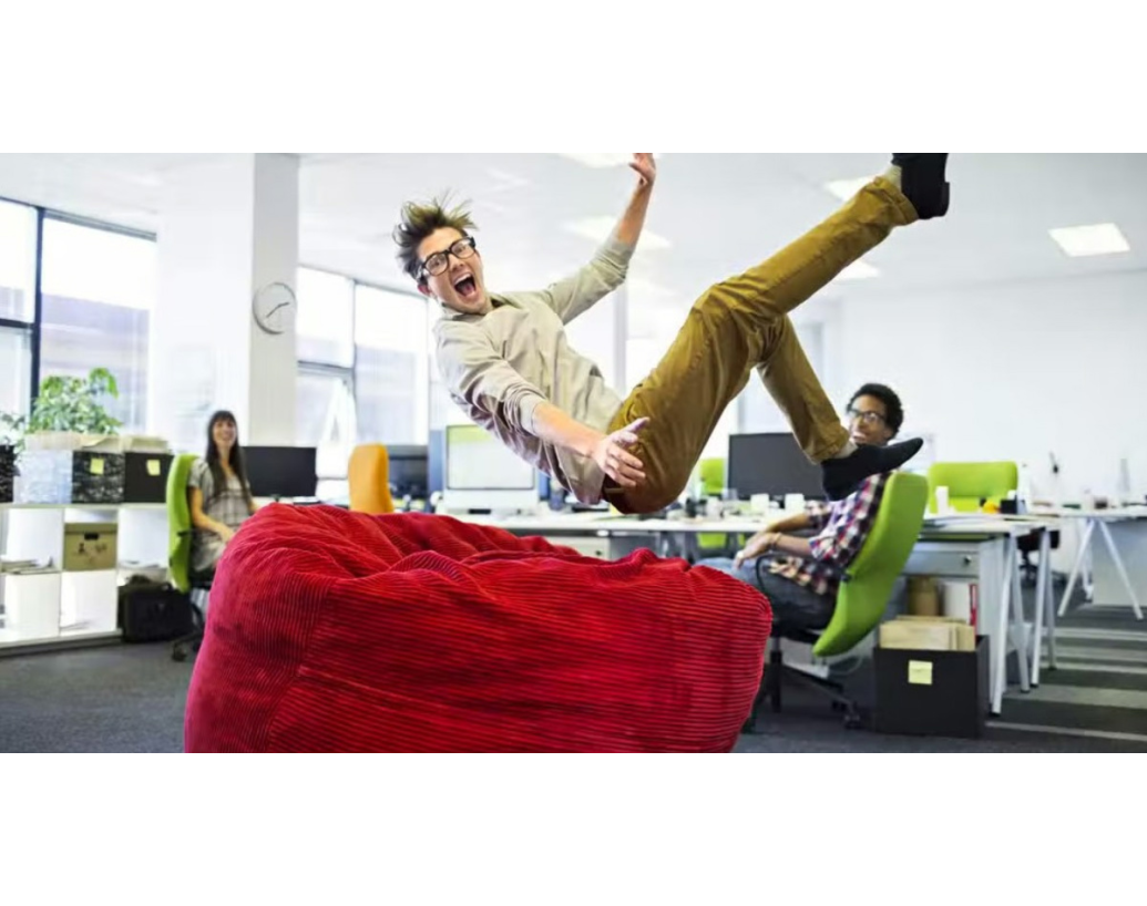 PREČO BY STE MALI SEDACIE VAKY VYUŽÍVAŤ V PRÁCI?